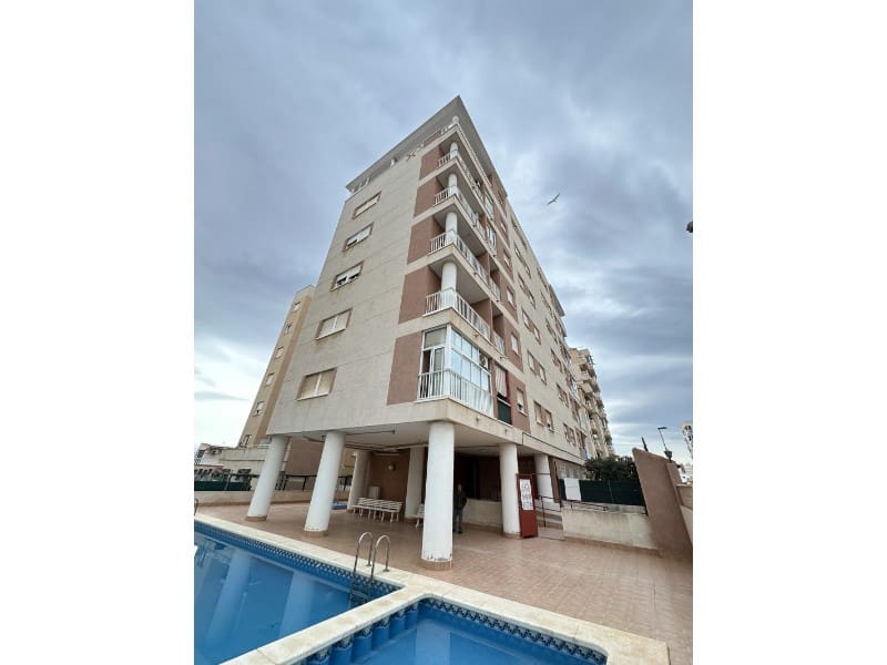 2 makuuhuone Huoneisto myytävänä paikassa Torrevieja - 138 000 € (Ref: 9437560)