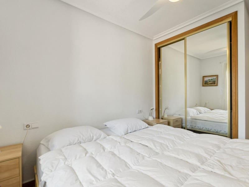 2 soveværelse Lejlighed til salg i Torrevieja - € 149.000 (Ref: 9437561)