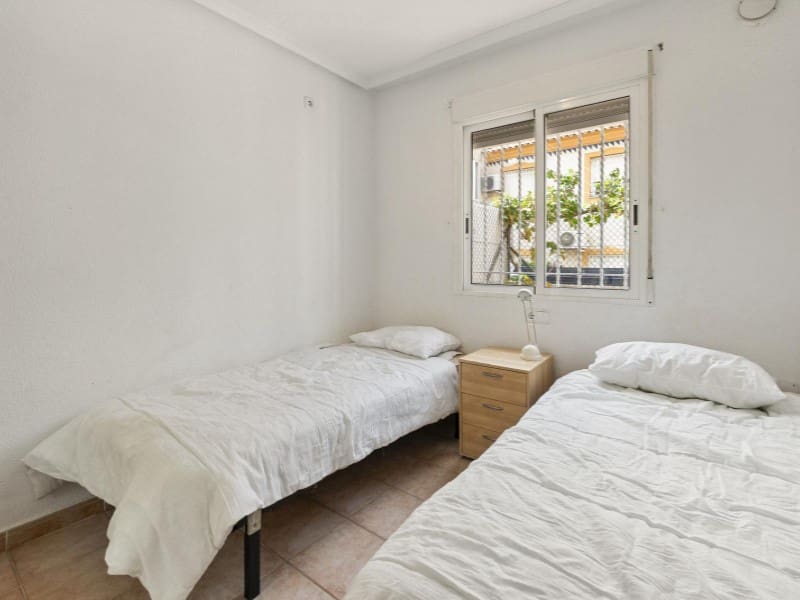 2 soveværelse Lejlighed til salg i Torrevieja - € 149.000 (Ref: 9437561)