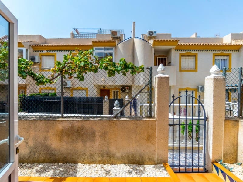2 soveværelse Lejlighed til salg i Torrevieja - € 149.000 (Ref: 9437561)