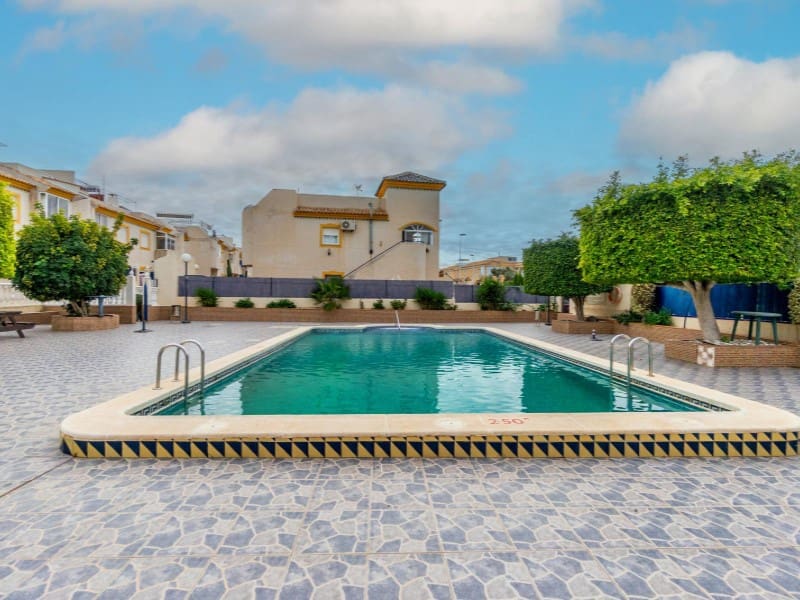 2 soveværelse Lejlighed til salg i Torrevieja - € 149.000 (Ref: 9437561)