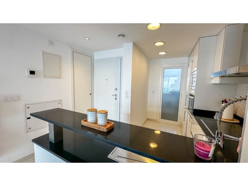 2 soveværelse Lejlighed til salg i Punta Prima med garage - € 420.000 (Ref: 9446688)