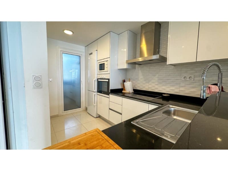 2 soveværelse Lejlighed til salg i Punta Prima med garage - € 420.000 (Ref: 9446688)