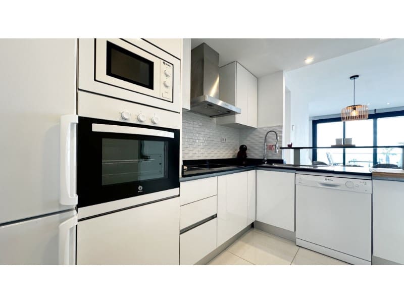 2 soveværelse Lejlighed til salg i Punta Prima med garage - € 420.000 (Ref: 9446688)