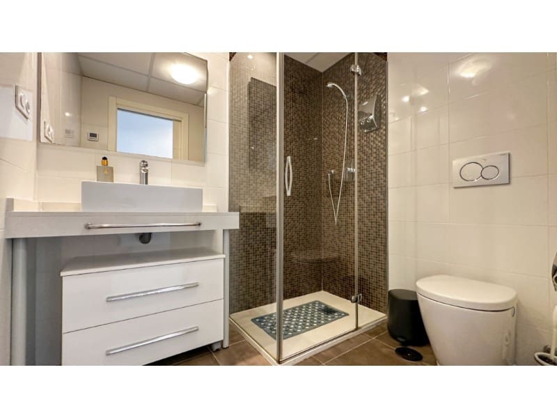 2 soveværelse Lejlighed til salg i Punta Prima med garage - € 420.000 (Ref: 9446688)