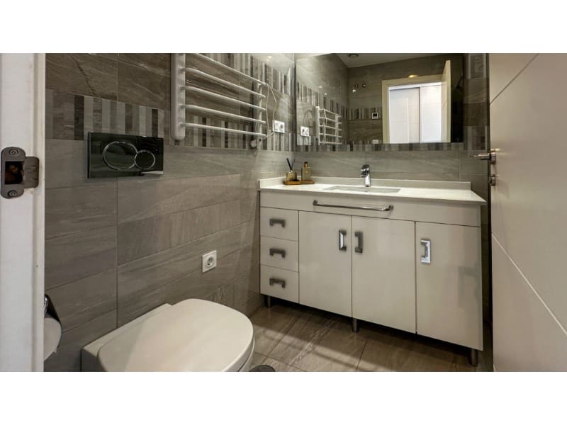 2 soveværelse Lejlighed til salg i Punta Prima med garage - € 420.000 (Ref: 9446688)