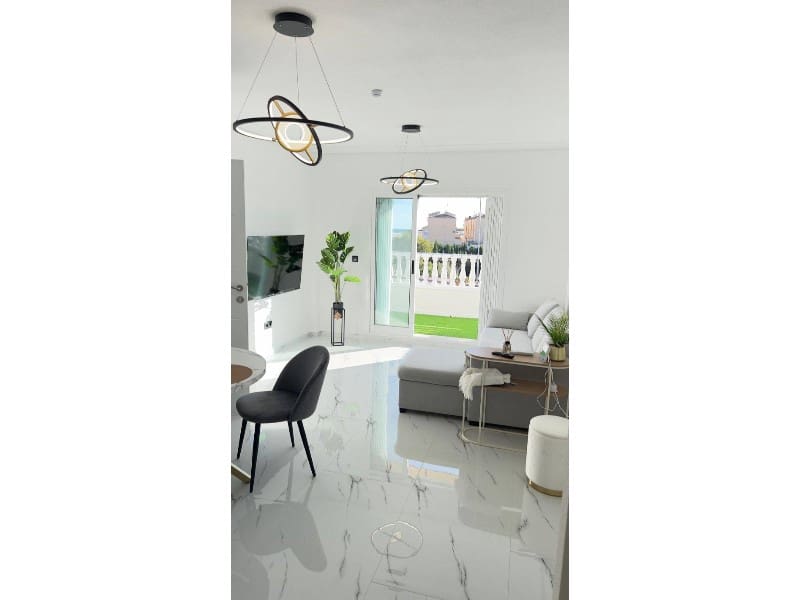 1 sypialnia Penthouse na sprzedaż w Orihuela Costa z basenem - 170 000 € (Ref: 9449476)