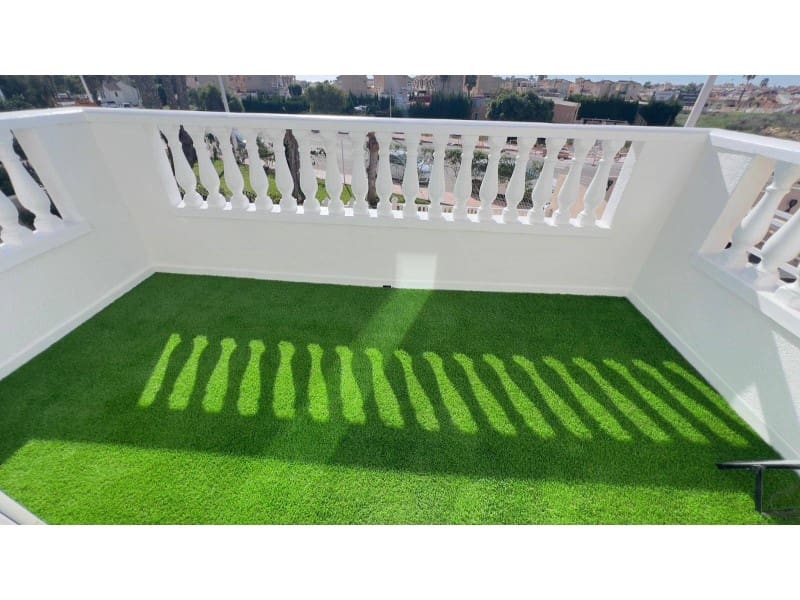 1 sypialnia Penthouse na sprzedaż w Orihuela Costa z basenem - 170 000 € (Ref: 9449476)