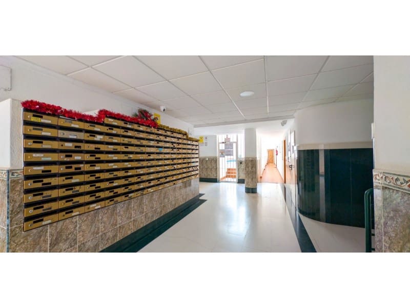 2 soveværelse Lejlighed til salg i Torrevieja - € 174.800 (Ref: 9449477)