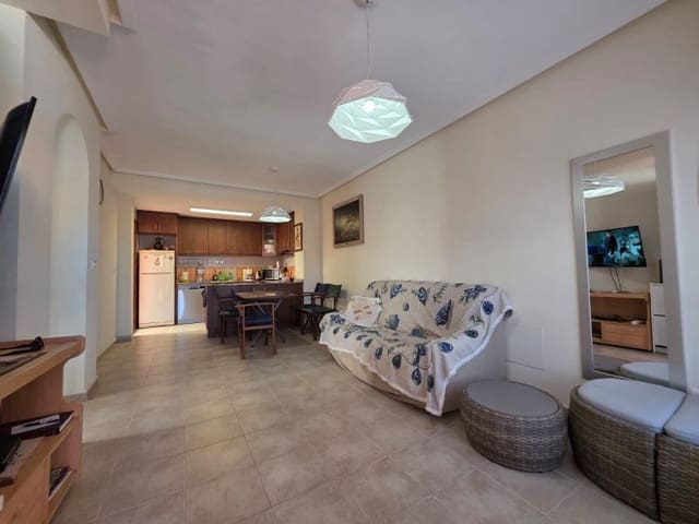 Bungalow de 2 habitaciones en Aguas Nuevas, Torrevieja en venta con piscina - 165.000 € (Ref: 9456453)