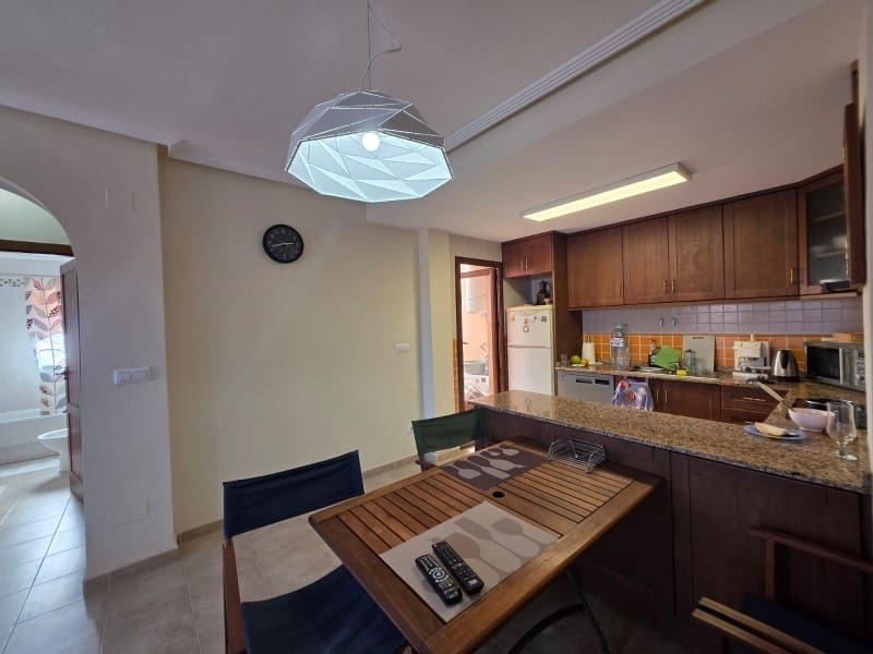 Bungalow de 2 habitaciones en Torrevieja en venta con piscina - 165.000 € (Ref: 9456453)