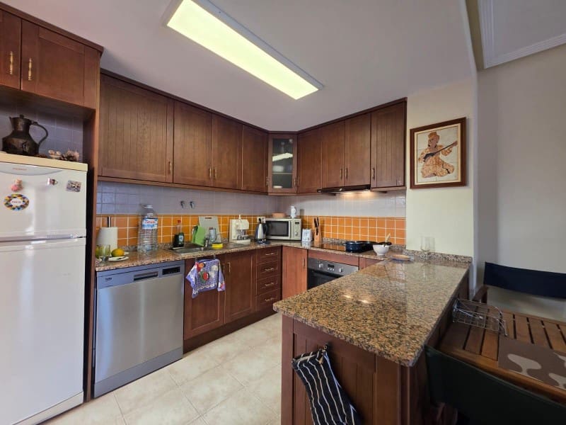 Bungalow de 2 habitaciones en Torrevieja en venta con piscina - 165.000 € (Ref: 9456453)