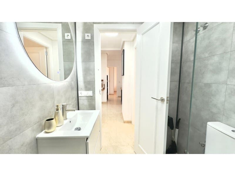 2 Zimmer Apartment zu verkaufen in Torrevieja - 129.900 € (Ref: 9466077)