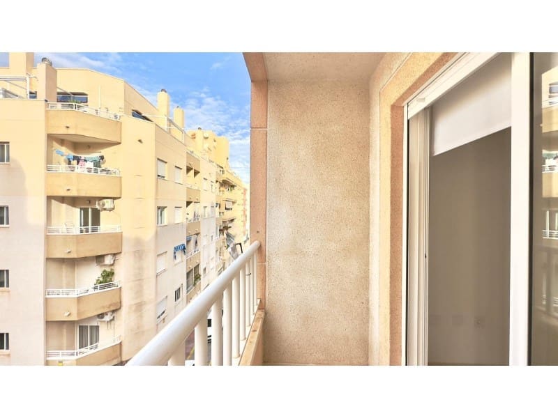 2 Zimmer Apartment zu verkaufen in Torrevieja - 129.900 € (Ref: 9466077)