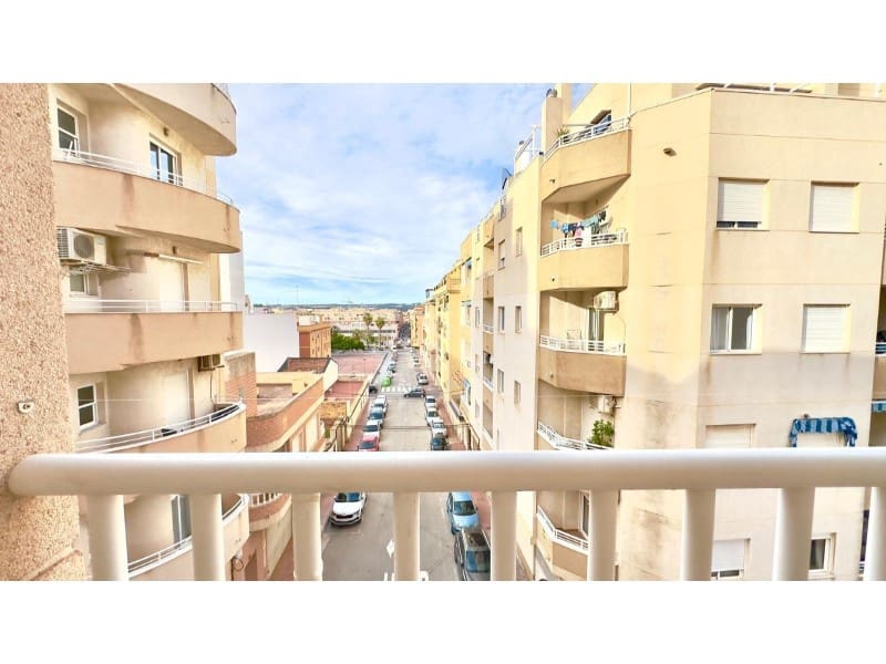 2 Zimmer Apartment zu verkaufen in Torrevieja - 129.900 € (Ref: 9466077)