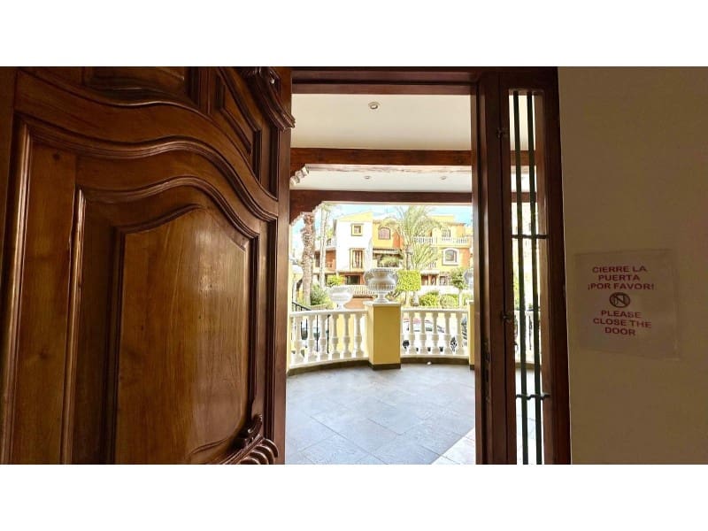 3 chambre Appartement à vendre à Torrevieja avec piscine - 369 900 € (Ref: 9473180)