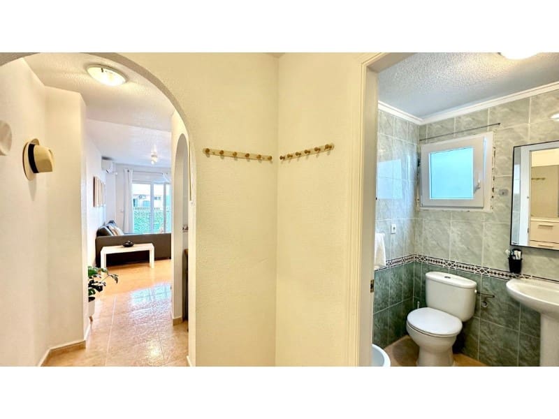 2 soverom Penthouse til salgs i Torrevieja - € 149 900 (Ref: 9474358)