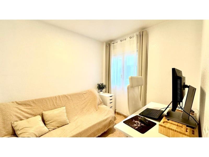 2 soverom Penthouse til salgs i Torrevieja - € 149 900 (Ref: 9474358)