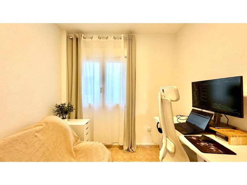 2 soverom Penthouse til salgs i Torrevieja - € 149 900 (Ref: 9474358)