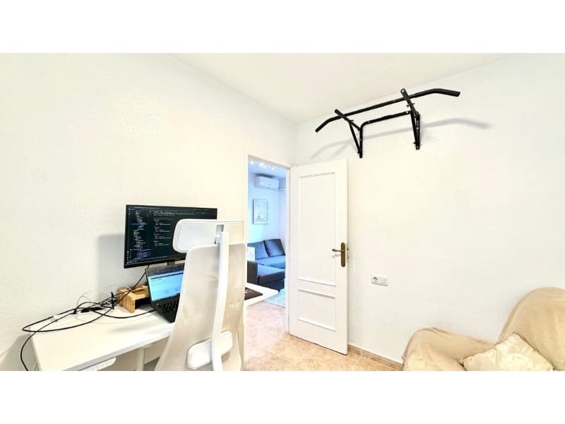 2 soverom Penthouse til salgs i Torrevieja - € 149 900 (Ref: 9474358)