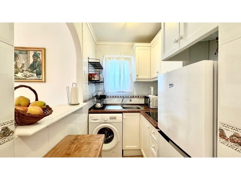 2 soverom Penthouse til salgs i Torrevieja - € 149 900 (Ref: 9474358)