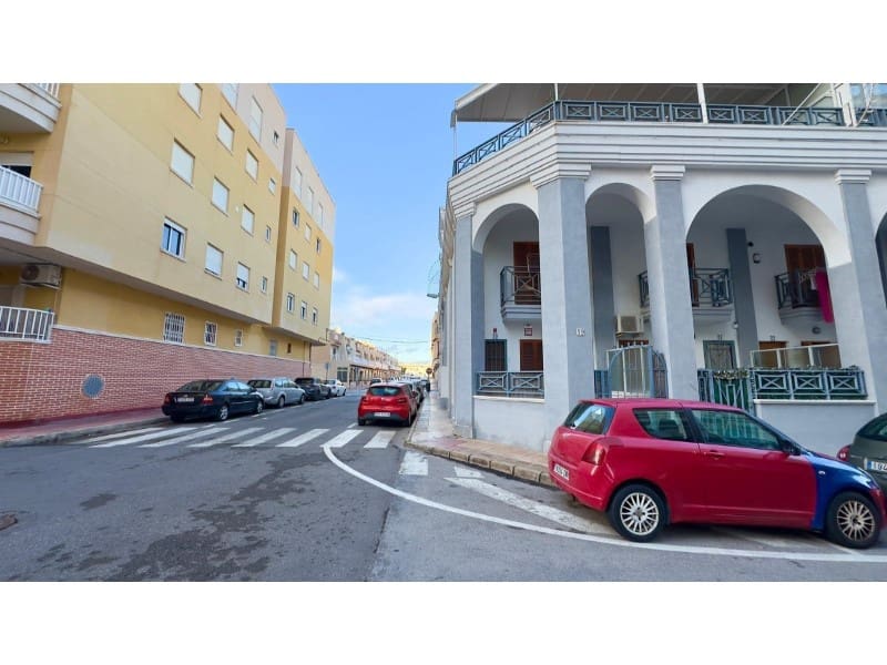 2 soverom Penthouse til salgs i Torrevieja - € 149 900 (Ref: 9474358)