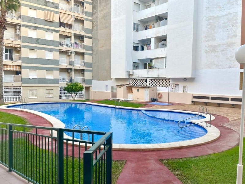 2 soverom Penthouse til salgs i Torrevieja - € 149 900 (Ref: 9474358)