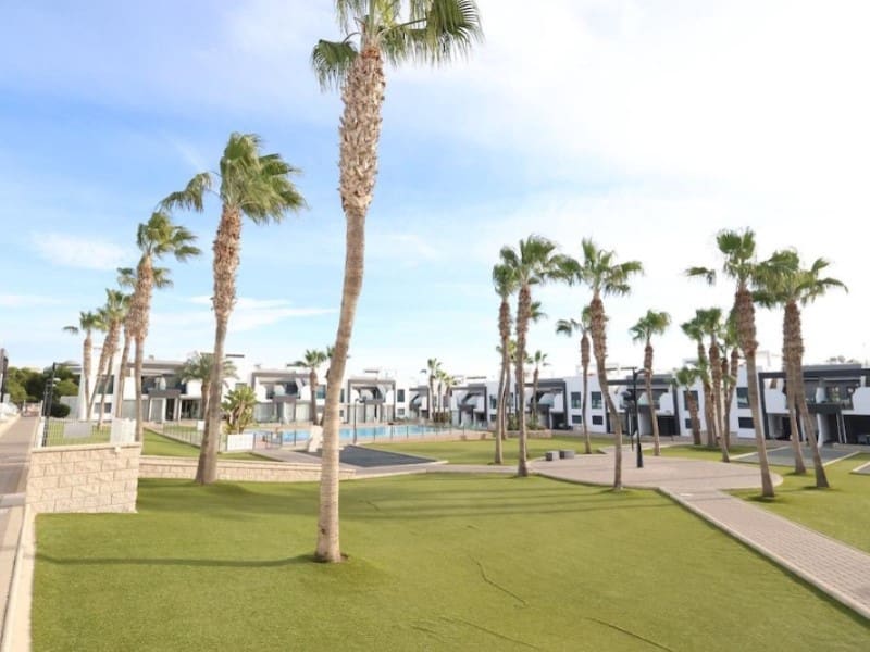 2 slaapkamer Bungalow te koop in La Zenia - € 289.000 (Ref: 9474976)