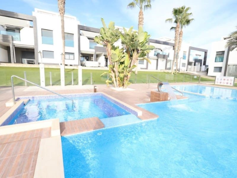2 slaapkamer Bungalow te koop in La Zenia - € 289.000 (Ref: 9474976)
