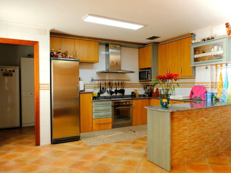 5 sypialnia Willa na sprzedaż w Orihuela z basenem garażem - 675 000 € (Ref: 9488470)