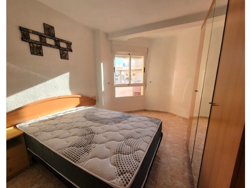 3 sypialnia Penthouse na sprzedaż w Torrevieja z garażem - 189 000 € (Ref: 9495599)