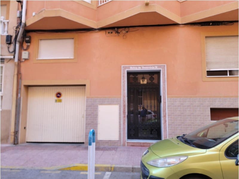 3 sypialnia Penthouse na sprzedaż w Torrevieja z garażem - 189 000 € (Ref: 9495599)