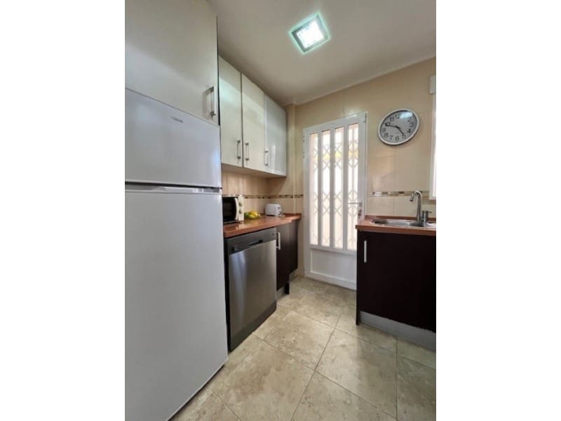 3 bedroom Villa for sale in Torrevieja with garage - € 420,000 (Ref: 9502560)