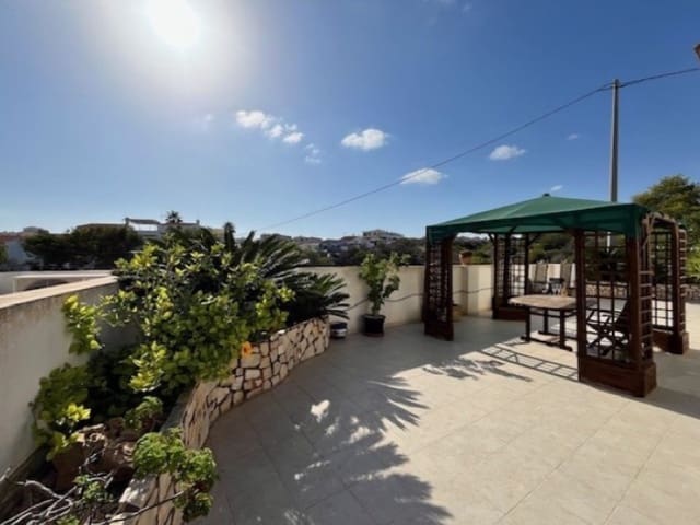 3 bedroom Villa for sale in Torreblanca, Torrevieja with garage - € 420,000 (Ref: 9502560)