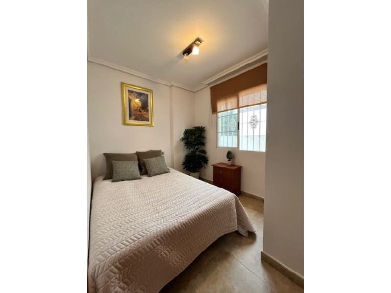 3 bedroom Villa for sale in Torrevieja with garage - € 420,000 (Ref: 9502560)