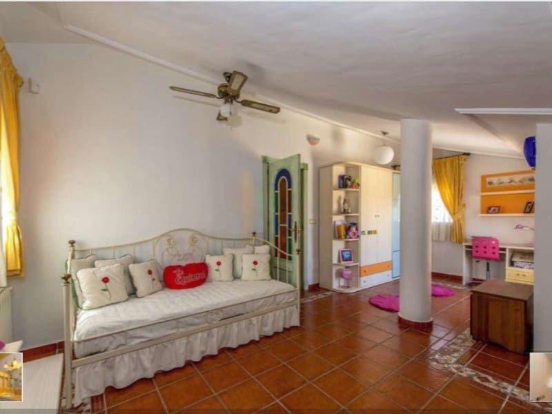 6 soverom Villa til salgs i La Mata med svømmebasseng garasje - € 950 000 (Ref: 9502561)