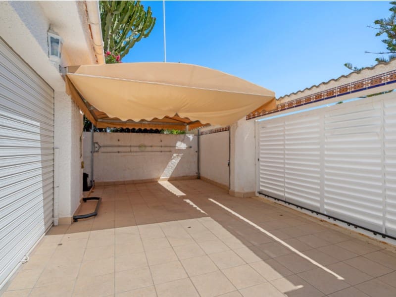 3 chambre Villa/Maison à vendre à Ciudad Quesada avec piscine garage - 490 000 € (Ref: 9502562)