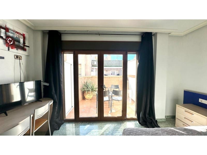 4 soverom Penthouse til salgs i Torrevieja - € 480 000 (Ref: 9516286)