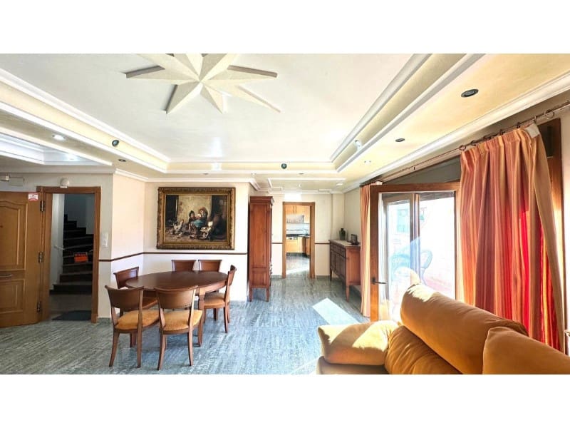 4 soverom Penthouse til salgs i Torrevieja - € 480 000 (Ref: 9516286)