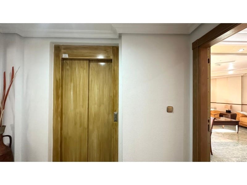 4 soverom Penthouse til salgs i Torrevieja - € 480 000 (Ref: 9516286)