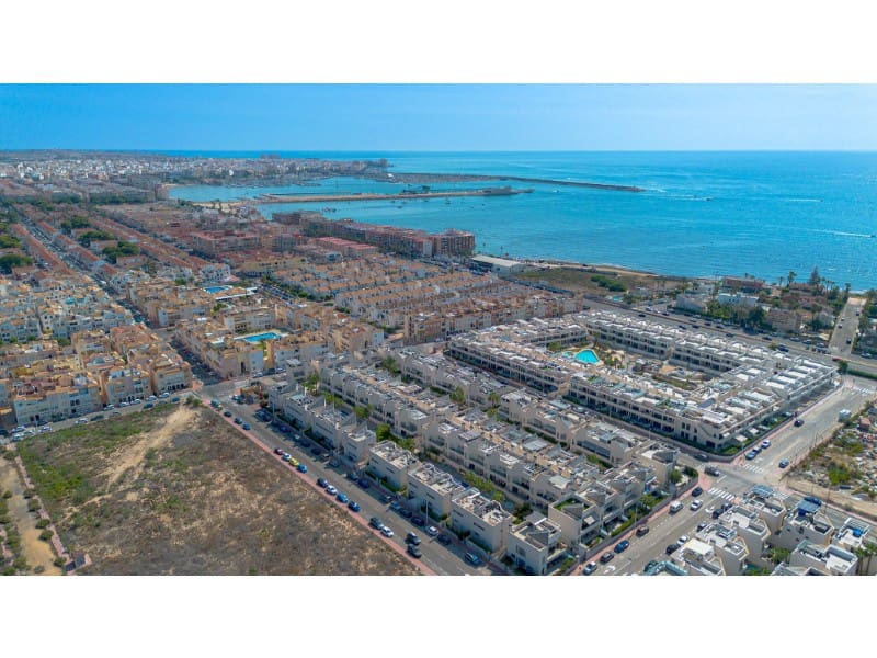 2 slaapkamer Appartement te koop in Torrevieja - € 255.000 (Ref: 9516288)