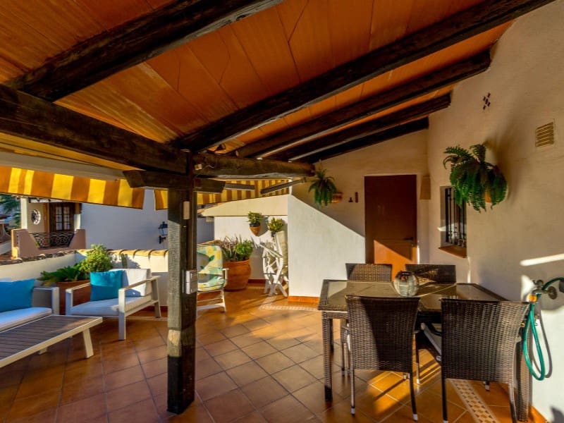 3 sypialnia Penthouse na sprzedaż w Torrevieja z garażem - 499 000 € (Ref: 9524688)