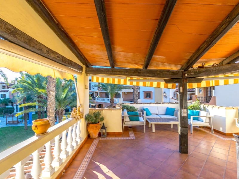 3 sypialnia Penthouse na sprzedaż w Torrevieja z garażem - 499 000 € (Ref: 9524688)