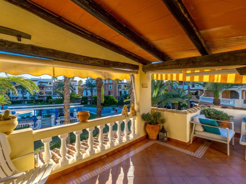 3 sypialnia Penthouse na sprzedaż w Torrevieja z garażem - 499 000 € (Ref: 9524688)