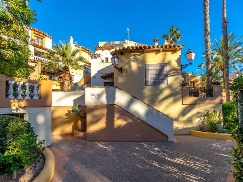 3 sypialnia Penthouse na sprzedaż w Torrevieja z garażem - 499 000 € (Ref: 9524688)