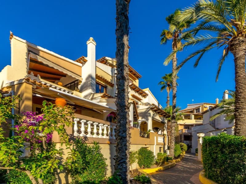 3 sypialnia Penthouse na sprzedaż w Torrevieja z garażem - 499 000 € (Ref: 9524688)