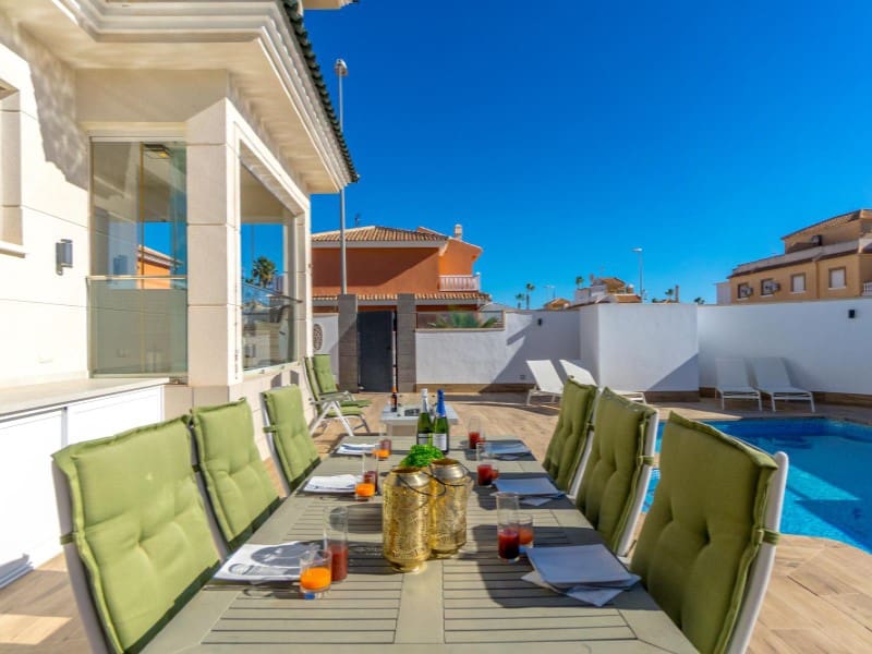 3 soverom Villa til salgs i Ciudad Quesada med svømmebasseng - € 489 000 (Ref: 9524690)