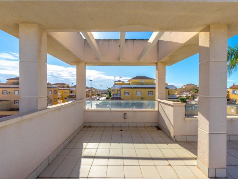 3 soverom Villa til salgs i Ciudad Quesada med svømmebasseng - € 489 000 (Ref: 9524690)