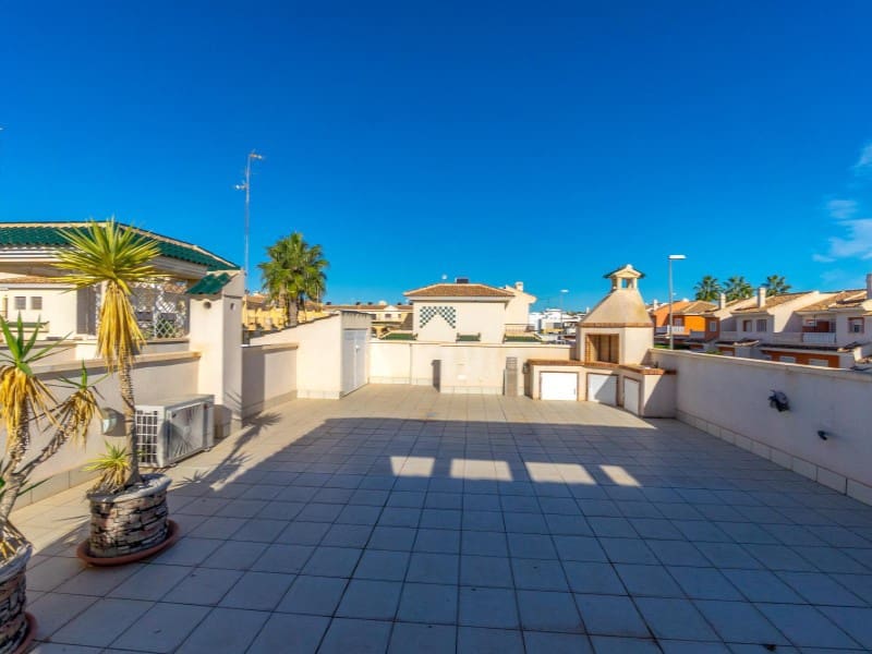 3 soverom Villa til salgs i Ciudad Quesada med svømmebasseng - € 489 000 (Ref: 9524690)