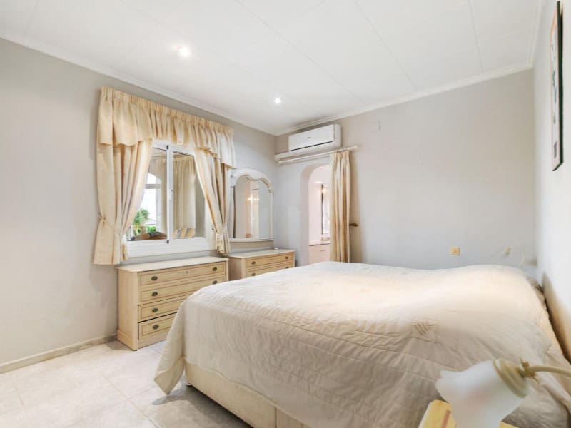 4 soveværelse Villa til salg i El Chaparral med swimmingpool garage - € 549.000 (Ref: 9524691)